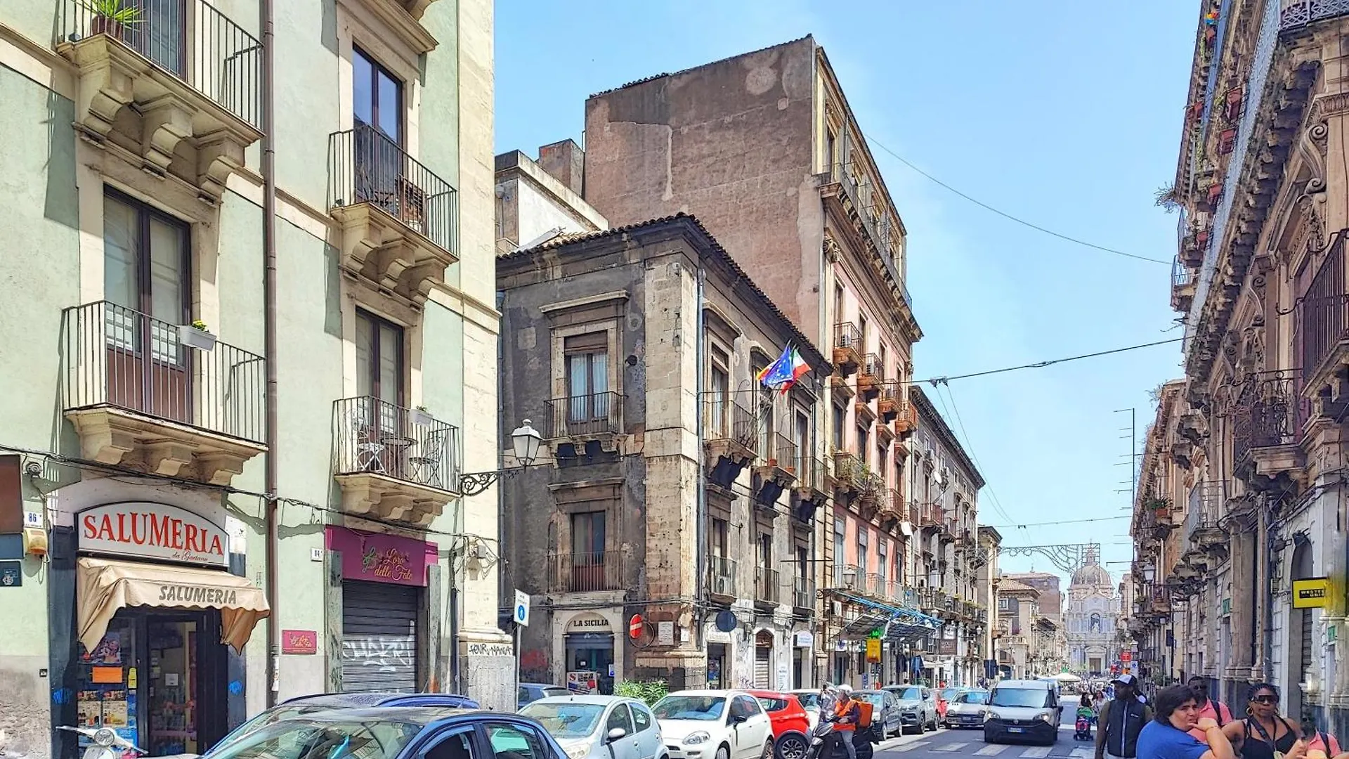 Appartamento Esclusivo Con Vista Duomo E 5 Balconi Catania 0*,  Italy